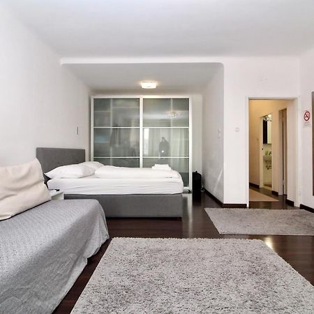 וינה Balcony Apartment - Next To Opera מראה חיצוני תמונה