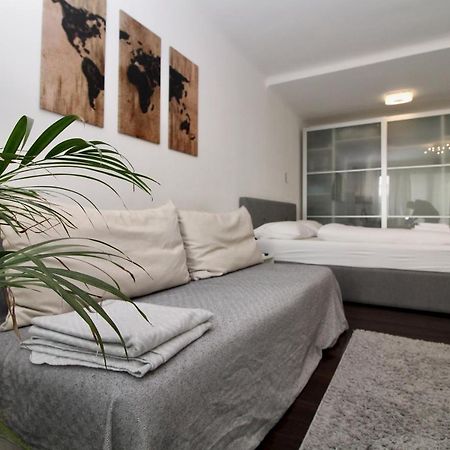 וינה Balcony Apartment - Next To Opera מראה חיצוני תמונה