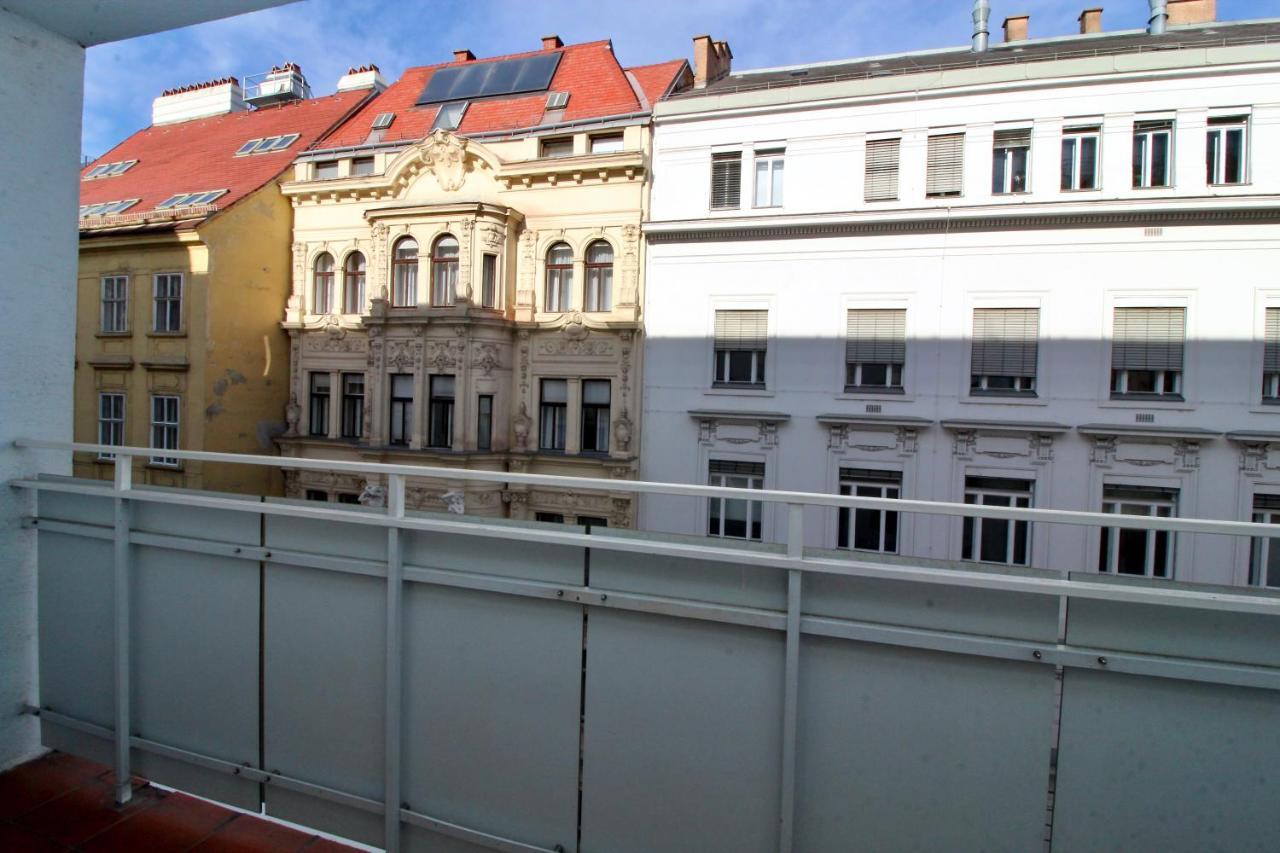 וינה Balcony Apartment - Next To Opera מראה חיצוני תמונה