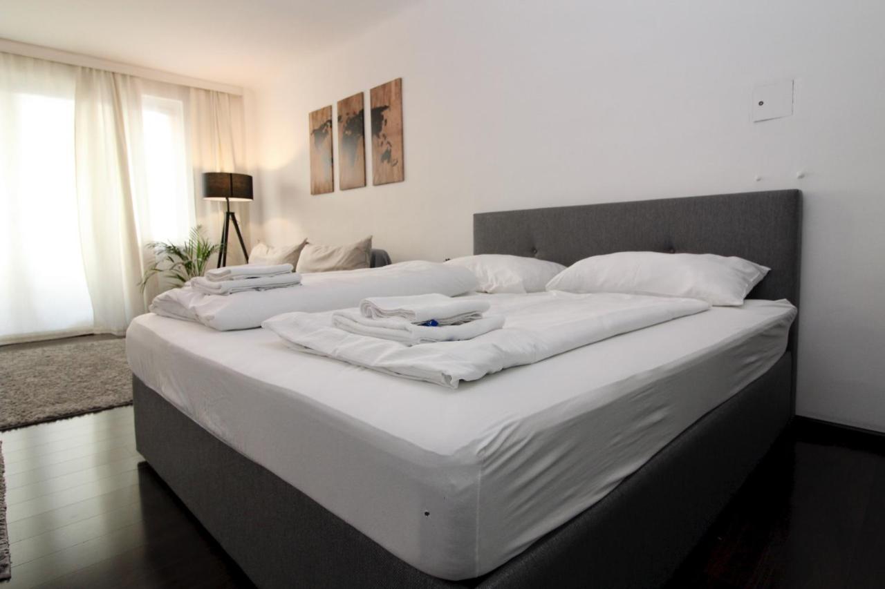 וינה Balcony Apartment - Next To Opera מראה חיצוני תמונה